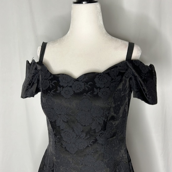 Algo-Ettes  vintage black damask scalloped mini dress with flared skirt - Picture 4 of 9